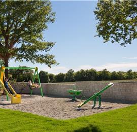 5 bedroom villa with pool near Pula, sleeps 10-12